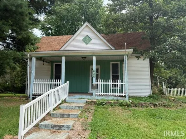 624 S 9th St, Mitchell, IN 47446