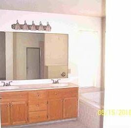 4th image of 996 Beaver Park Way