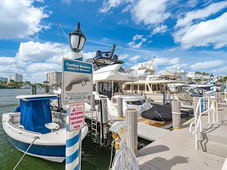 1 Las Olas Cir #313 — Photo 41