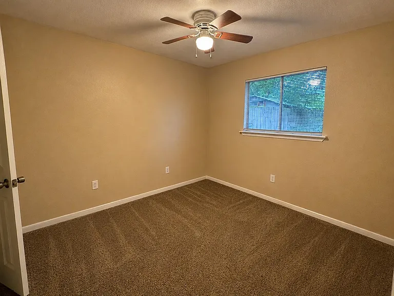 615 Cole St — Photo 18