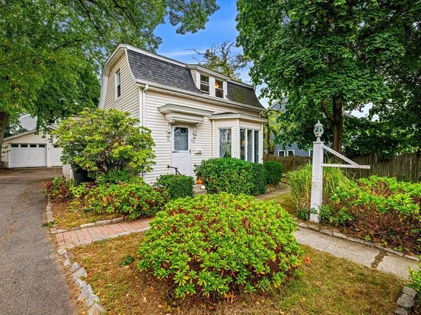 14 Wenlock Rd, Dorchester, MA 02122
