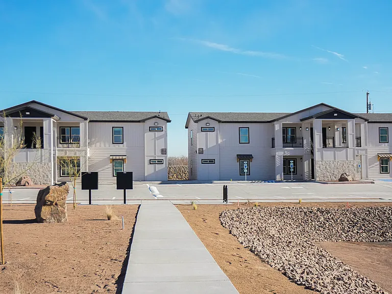 Mission Grove Apartments at Horn Cir — Photo 12