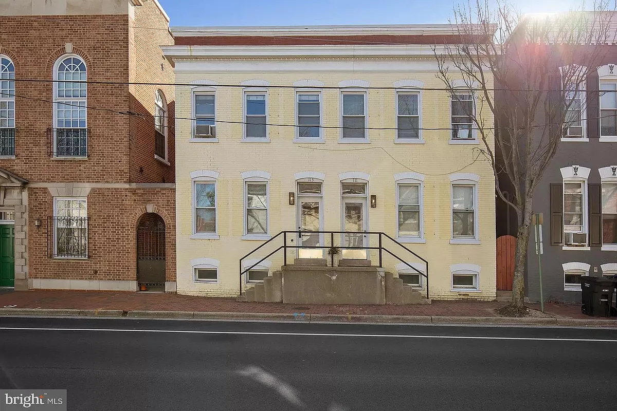 Building Photo - 113 N Patrick St #1
