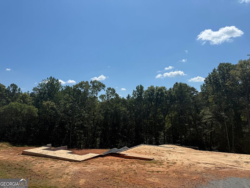 1st image of 415 Forest Pointe Dr