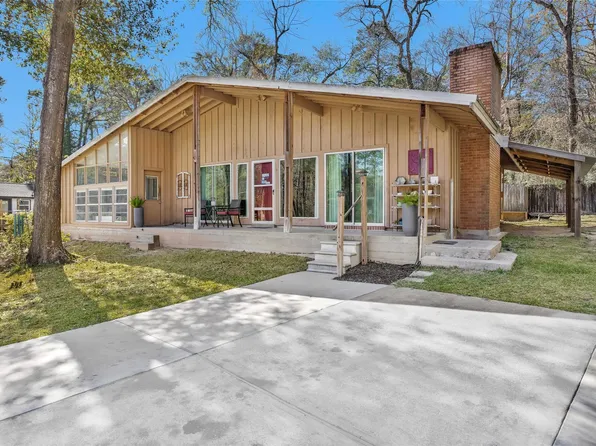 5721 Cessna Dr, Montgomery, TX 77316