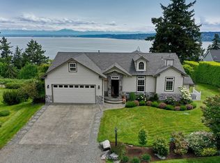 7029 Columbia Ave, Clinton, WA 98236