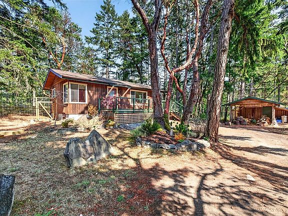 3rd image of 380 Langs Rd