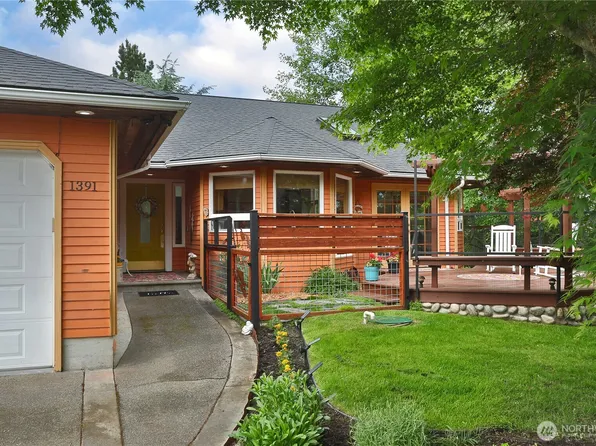 1391 Pelican Court, Freeland, WA 98249