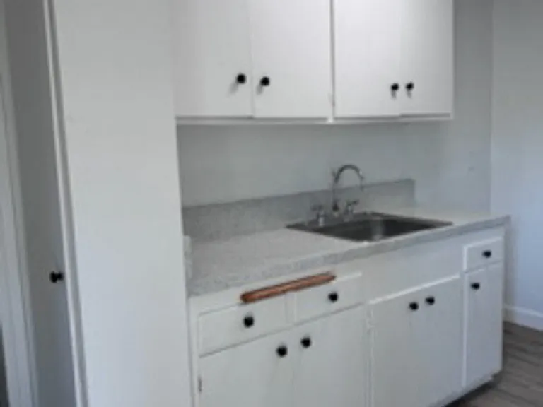 Prada Pointe Apartments — Photo 16