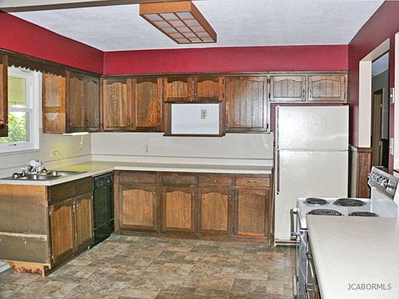 3rd image of 1302 Biscayne Dr