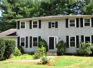 22 Maple St, Pepperell, MA 01463