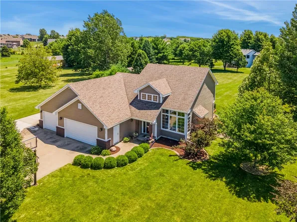 9149 NW Lakeridge Ln, Polk City, IA 50226