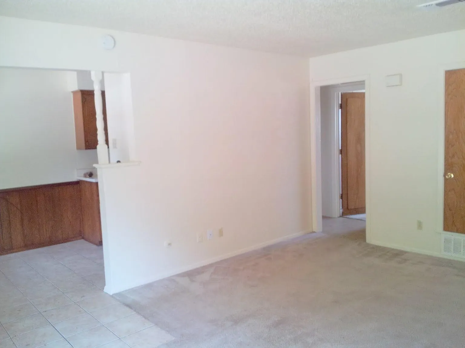 1 bed, 700 sqft, $1,055 — Photo 1