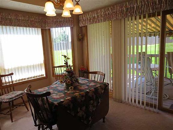 5th image of 3722 S Alder Cir