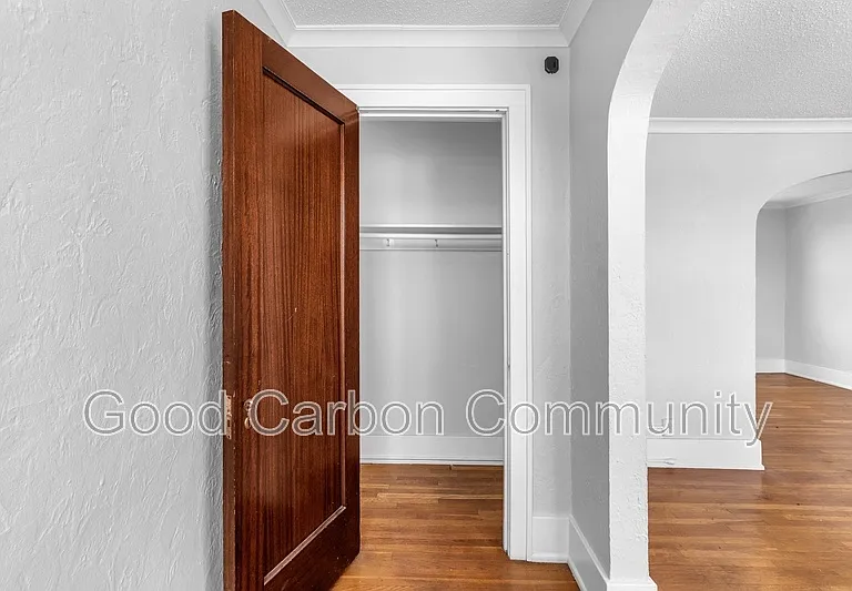 2106 Delaware Ave #10 — Photo 17
