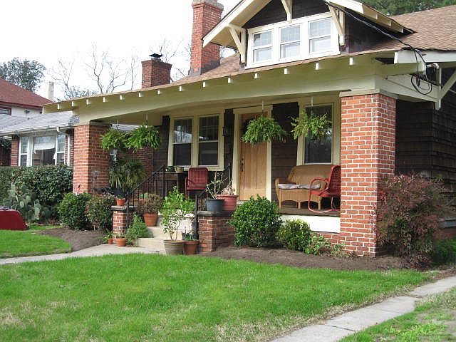 1st image of 418 Massachusetts Ave