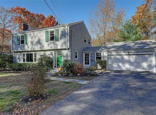 354 Nayatt Rd, Barrington, RI 02806