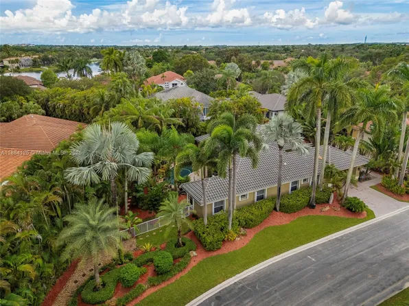 1100 SW 156th Ave, Pembroke Pines, FL 33027