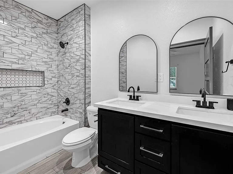 3625 Lydia St #B — Photo 15