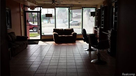 2nd image of 5808 Chase Rd