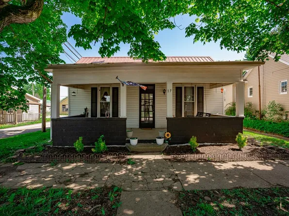17 W High St, Frankfort, OH 45628