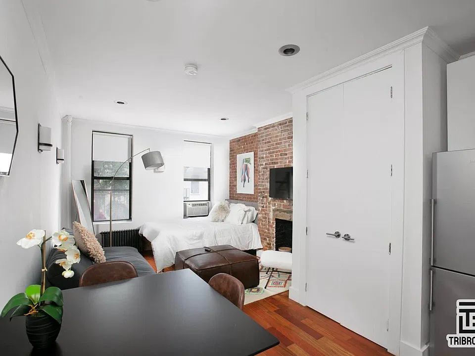 294 3rd Ave #8