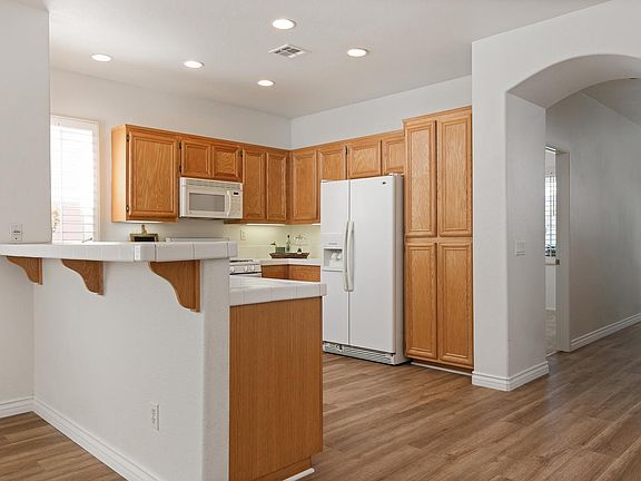 118 E Pleasant Valley Rd-009-013-Kitchen