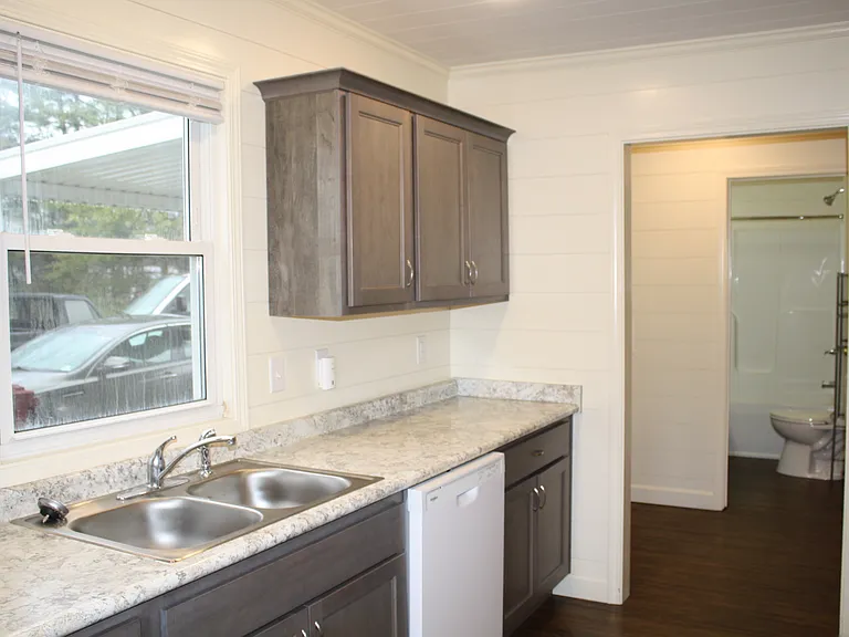 1616 Cherokee Rd — Photo 3