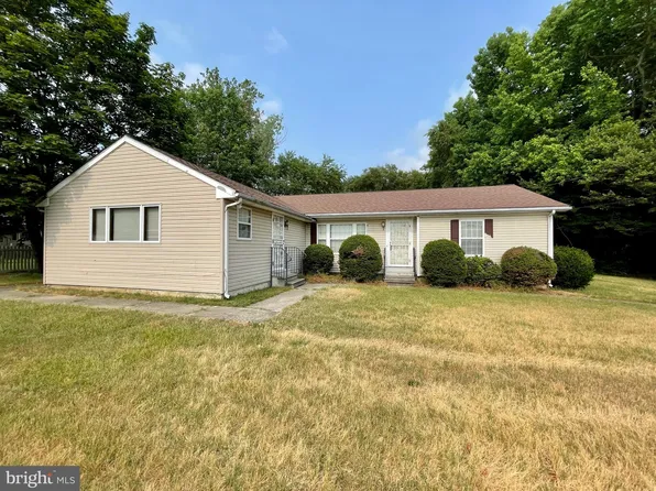 7 Donna Dr, Pedricktown, NJ 08067