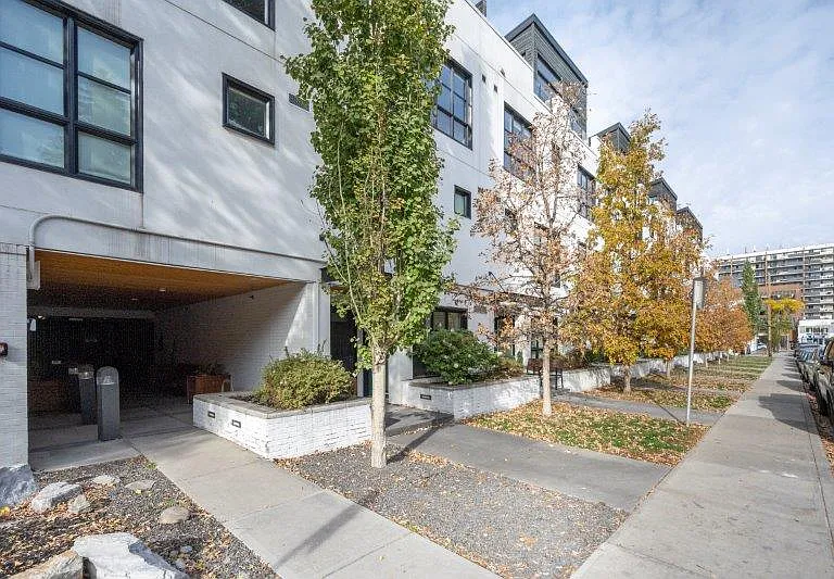 1719 9a St SW #443 — Photo 2