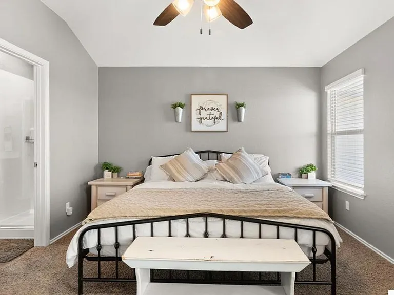 8702 Stonehollow Dr — Photo 12