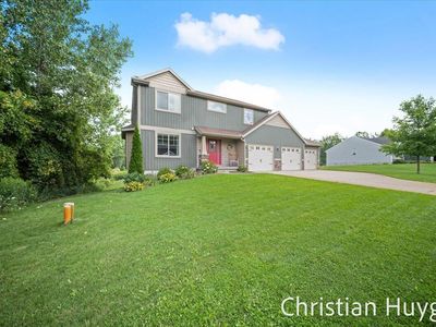 9446 Stone View Dr NE, Rockford, MI, 49341