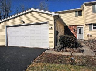 19 Arbor Ct, Fairport, NY
