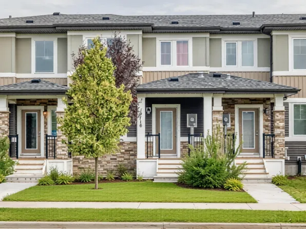 19716 27th Ave NW, Edmonton, AB T6M 0X1