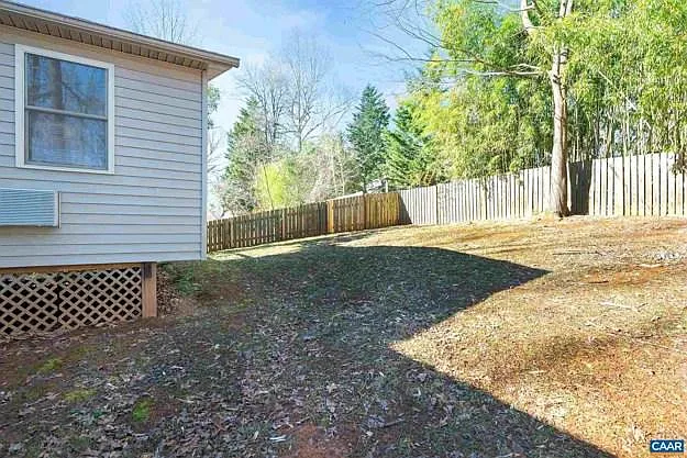 1326 Oak Tree Ln — Photo 15