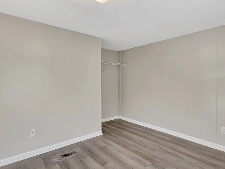 2751 Malvern Ave — Photo 40