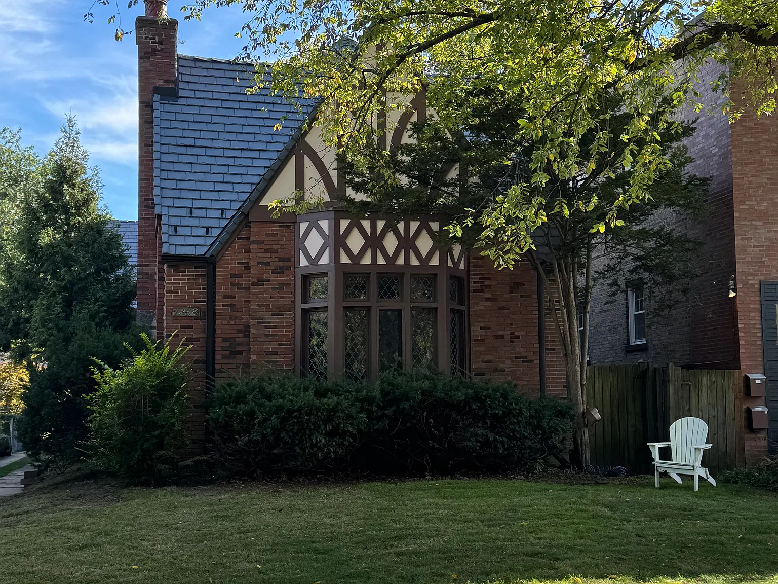 2 bed, 1.5 bath, 1200 sqft, $2,395 — Photo 1