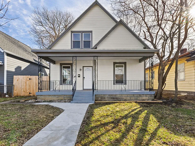 113 S Traub Ave — Photo 1