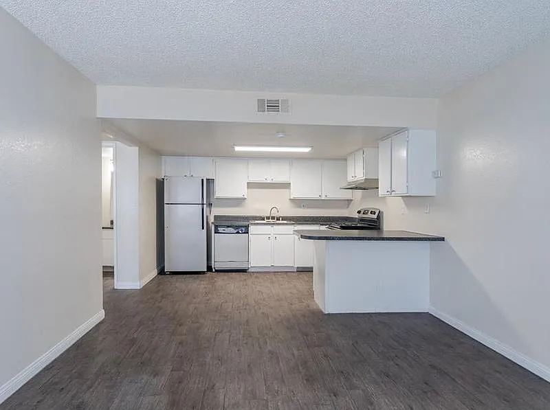 Reno Villas — Photo 4