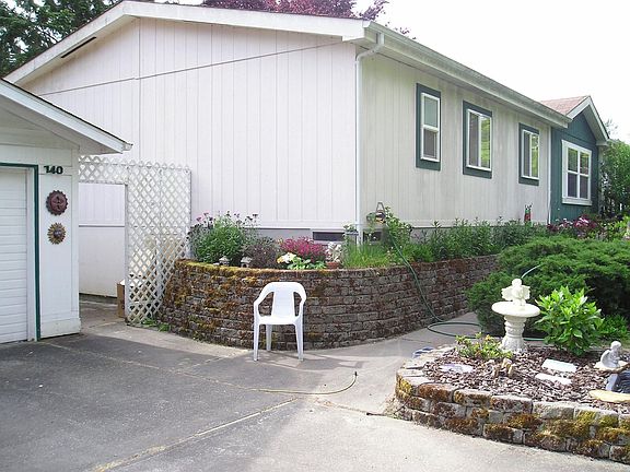 3rd image of 740 Nisqually Park Dr SE