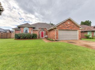 17213 Sunny Hollow Rd, Edmond, OK 73012