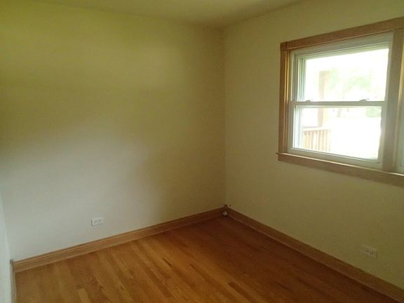 4th image of 6N760 Pine St