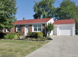 84 Valleybrook Dr, East Providence, RI 02914