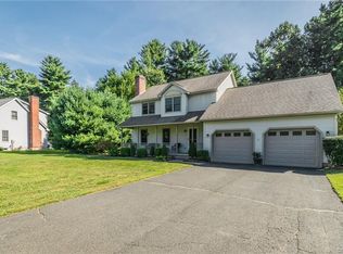 6 Tree Top Ln, Southwick, MA 01077