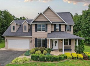 194 Meadowland Dr, Ridgeley, WV 26753