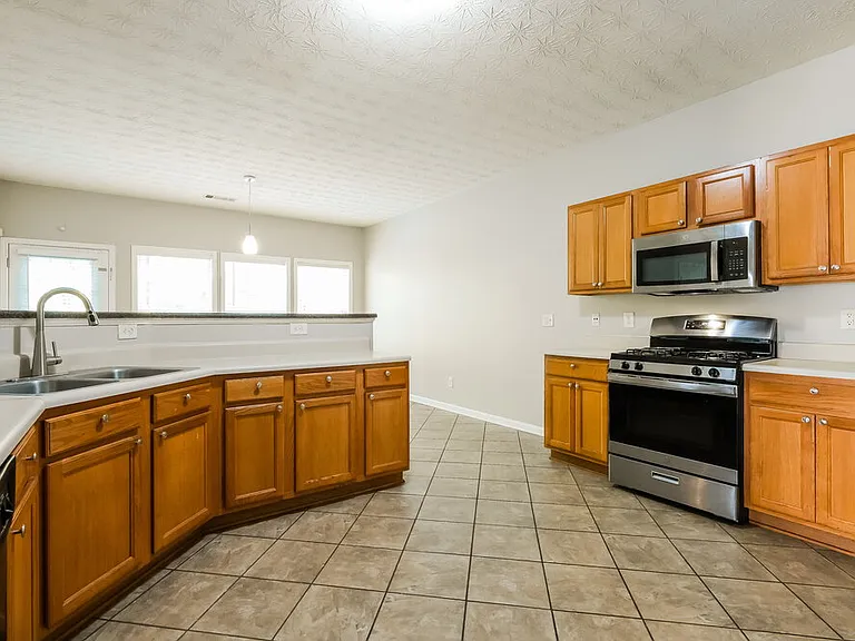6739 Island Pointe Dr — Photo 8