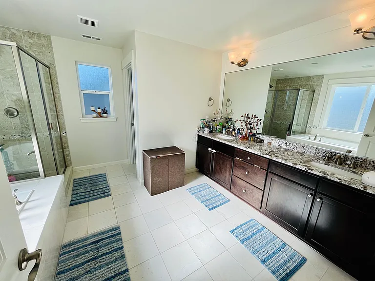 18520 44th Dr SE — Photo 10