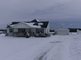 8377 Avoca Rd, Avoca, MI 48006