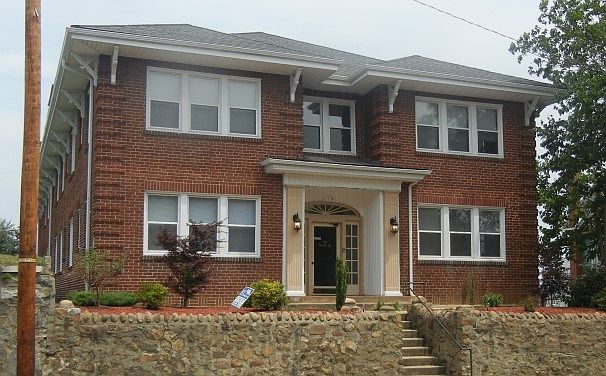 1st image of 115 Elm Ave SW APT A3