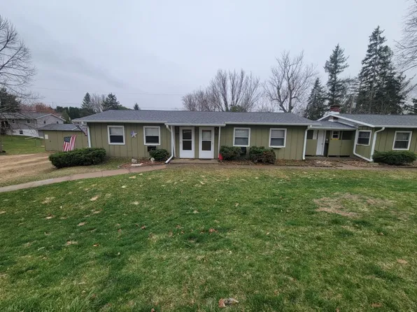 935 Westwood Ct, Platteville, WI 53818